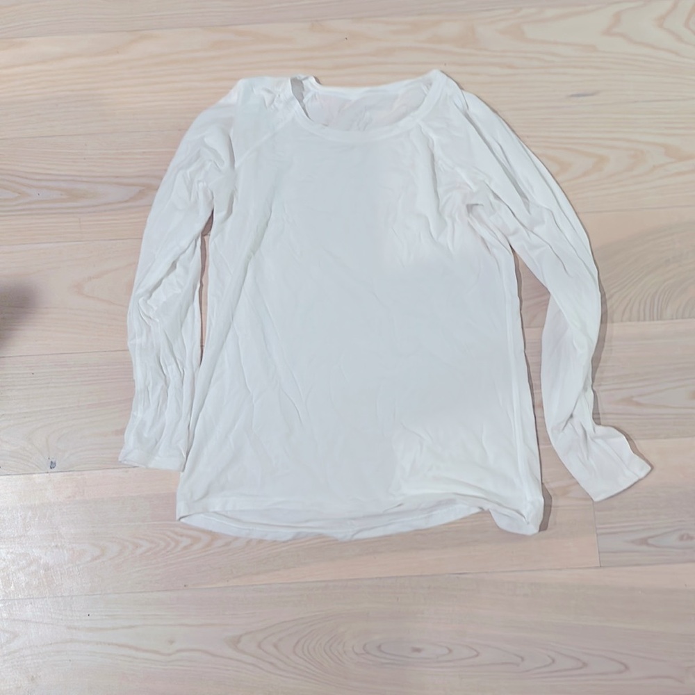 NWOT Lululemon Running Shirt Long Sleeved White size 4